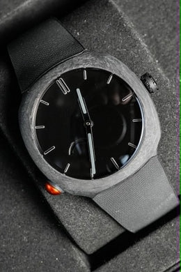 H. Moser & Cie Streamliner Pump 6103-2200 40mm Quartz Fiber Black Dial New