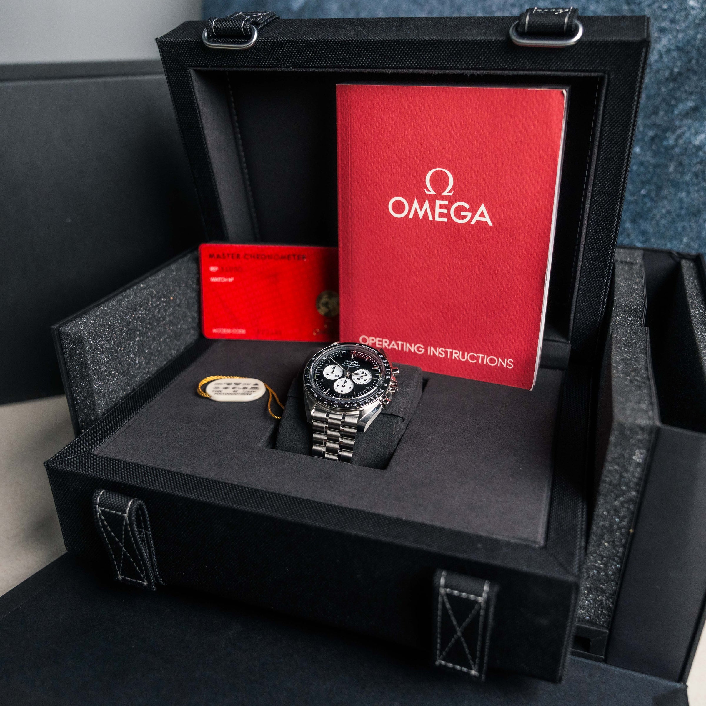 Omega Speedmaster Professional Moonwatch Ref. 310.30.42.50.01.001 2026 Unworn Box & Papers