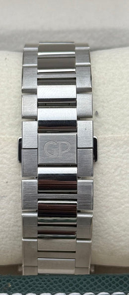 Girard Perregaux Laureato Skeleton 81015-11-001-11A Steel 42MM