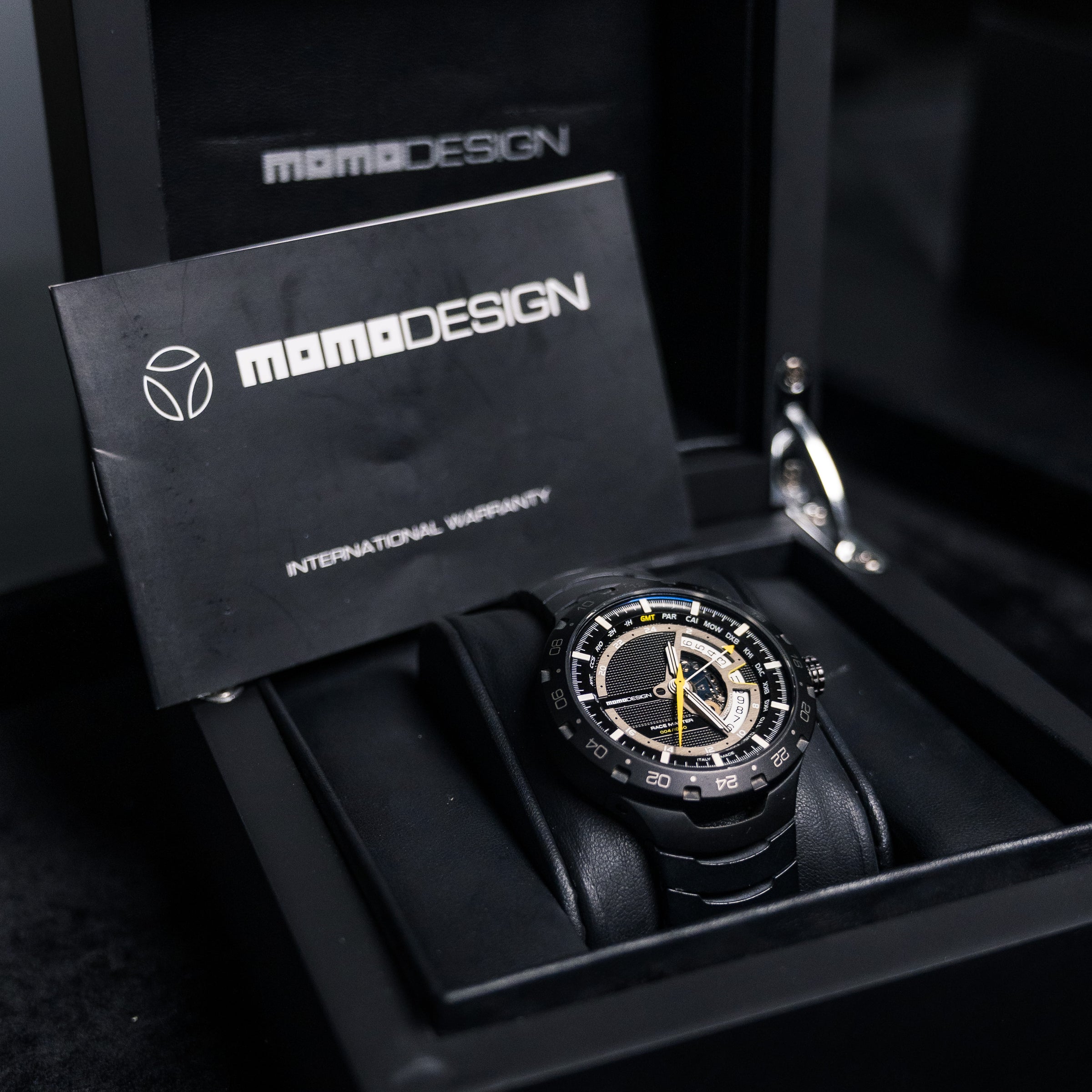 Momo Design Race Master GMT