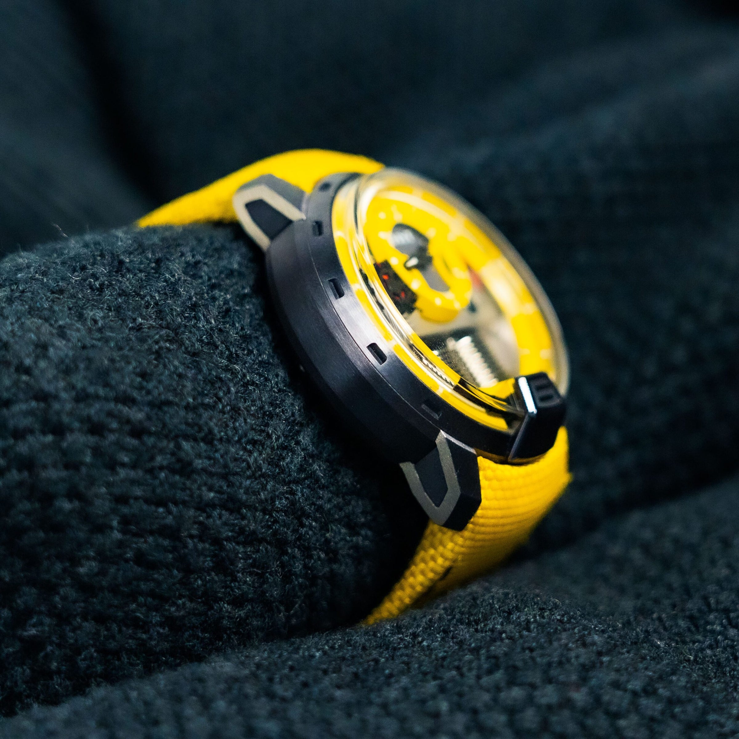 HYT H1 Colorblock Yellow – 48.8mm Titanium Gun Metal PVD – Ref. 148-TT-80-NF-FY – Limited to 10 Pieces