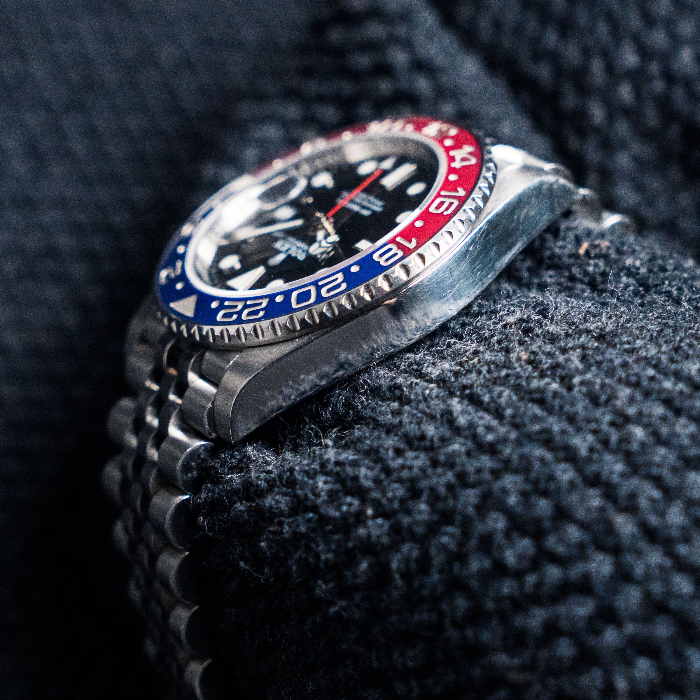2023 Rolex GMT-Master II "Pepsi" 126710BLRO 40mm Stainless Steel Red/Blue Ceramic Bezel Jubilee