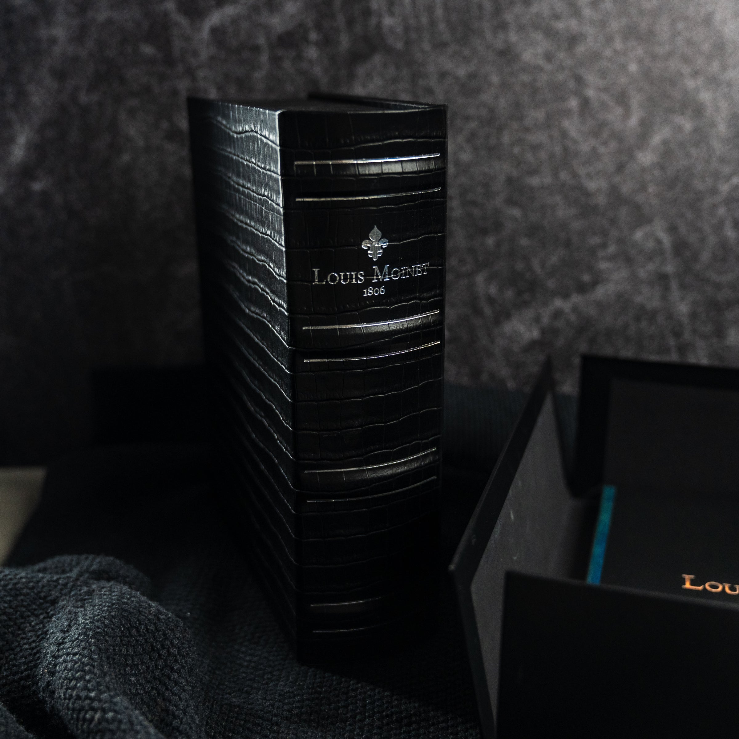 LOUIS MOINET METROPOLIS LM45.10.53 1 OF 1