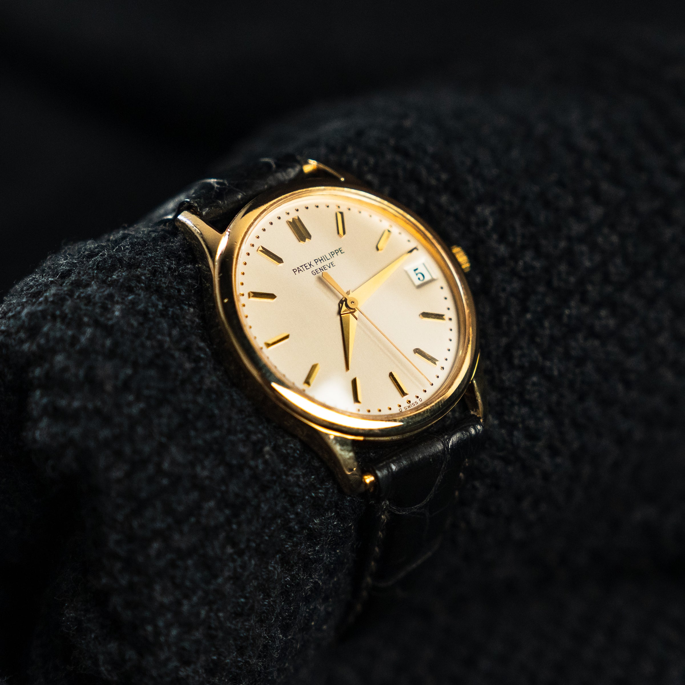 PATEK PHILIPPE CALATRAVA 18K YELLOW GOLD AUTOMATIC 34MM 3898J