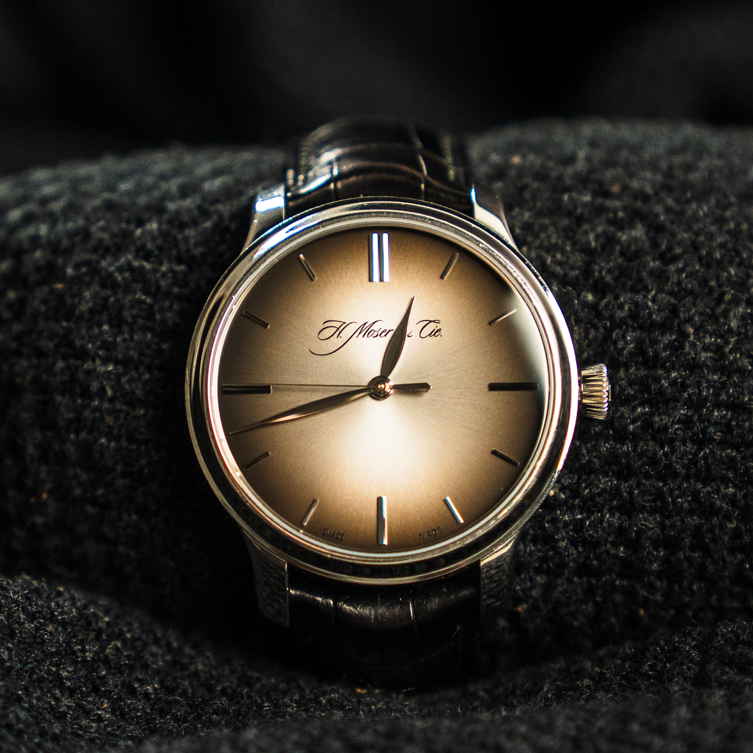 H. MOSER & CIE. ENDEAVOUR – 40.8MM GREY FUMÉ DIAL PALLADIUM – REF. 343.506-016