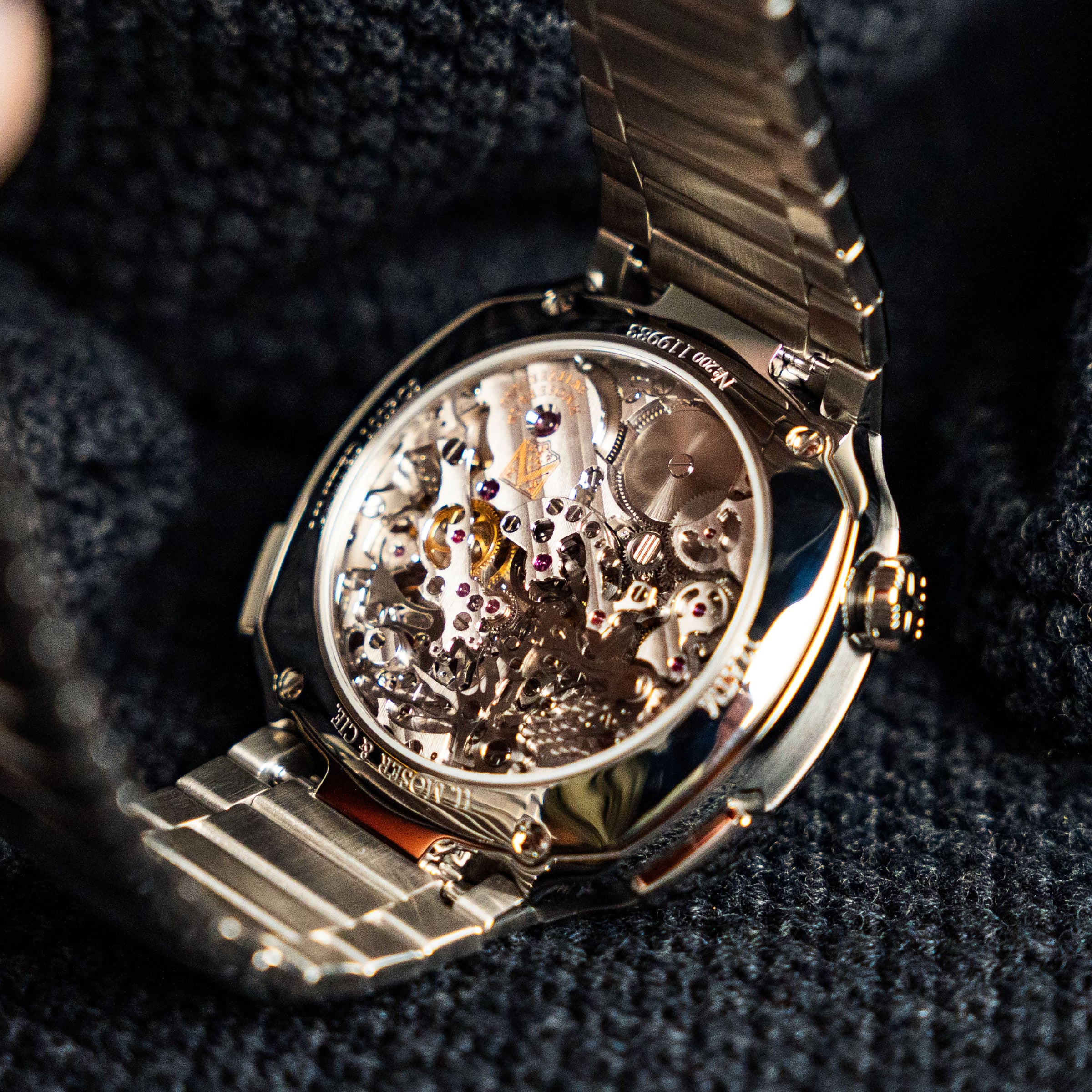 H. MOSER & CIE. STREAMLINER FLYBACK CHRONOGRAPH – 42.3MM ANTHRACITE DIAL STEEL – REF. 6902-1200