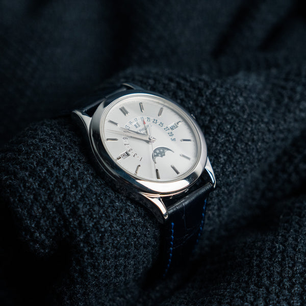 Patek Philippe Perpetual Calendar Retrograde – 39.5mm Platinum Silver Dial – Ref. 5496P-001