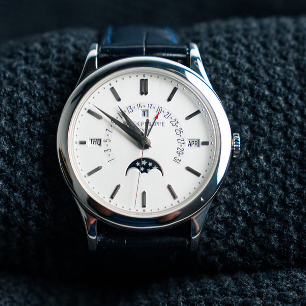 Patek Philippe Perpetual Calendar Retrograde – 39.5mm Platinum Silver Dial – Ref. 5496P-001