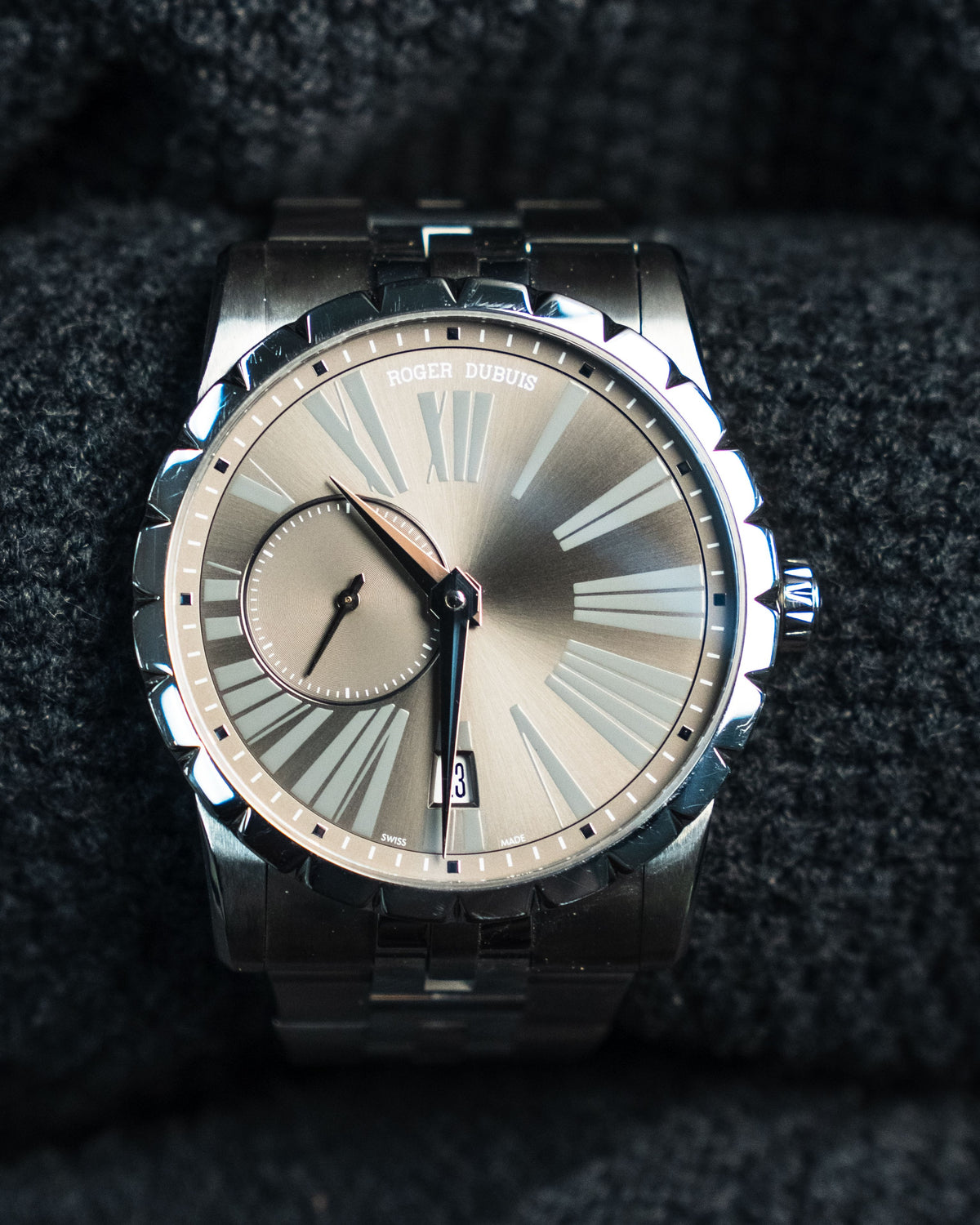 Roger Dubuis Excalibur Charcoal Grey Dial Steel 42mm RDDBEX0385
