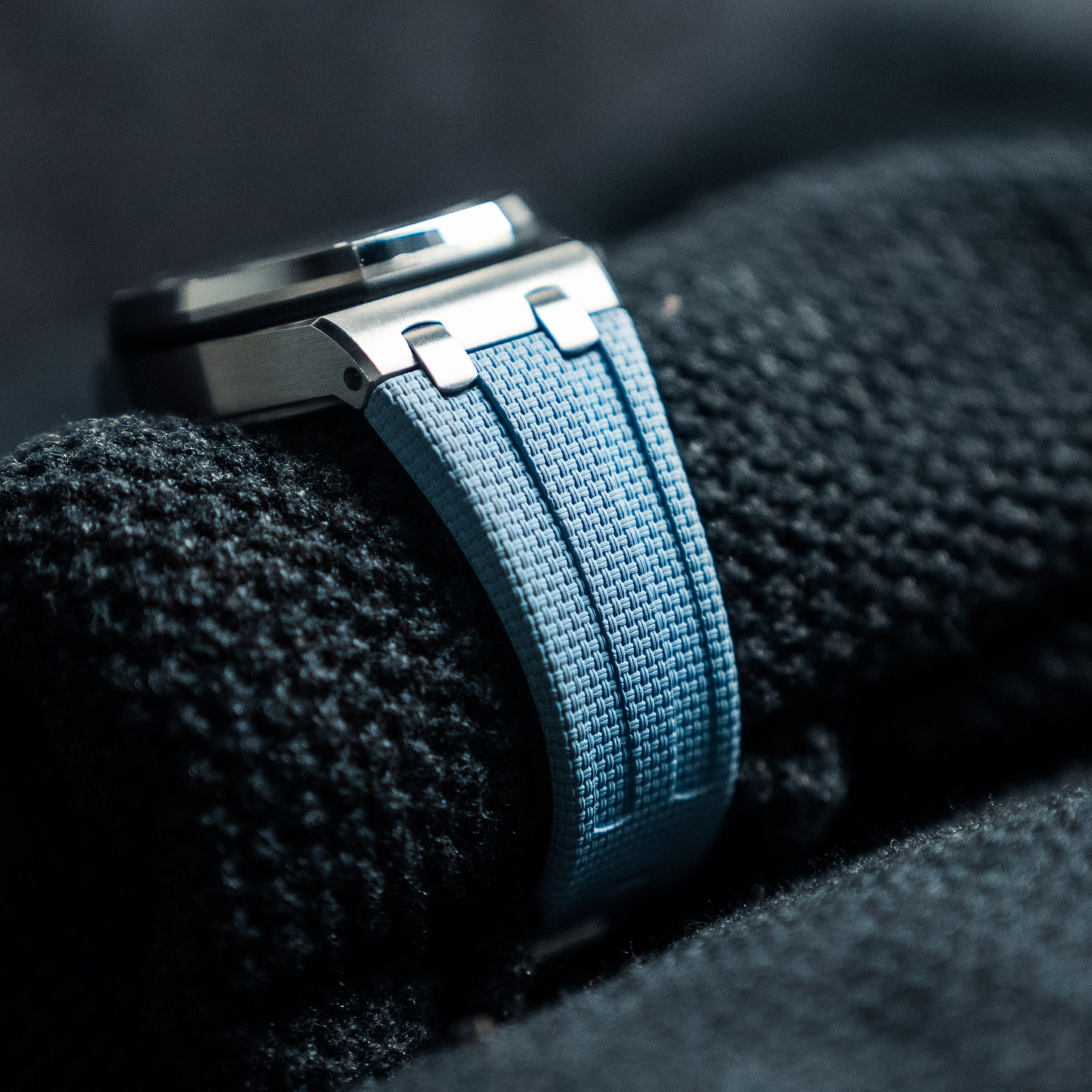 AUDEMARS PIGUET ROYAL OAK OFFSHORE 42MM BLUE MÉGA TAPISSERIE – REF. 26238ST.OO.A340CA.01