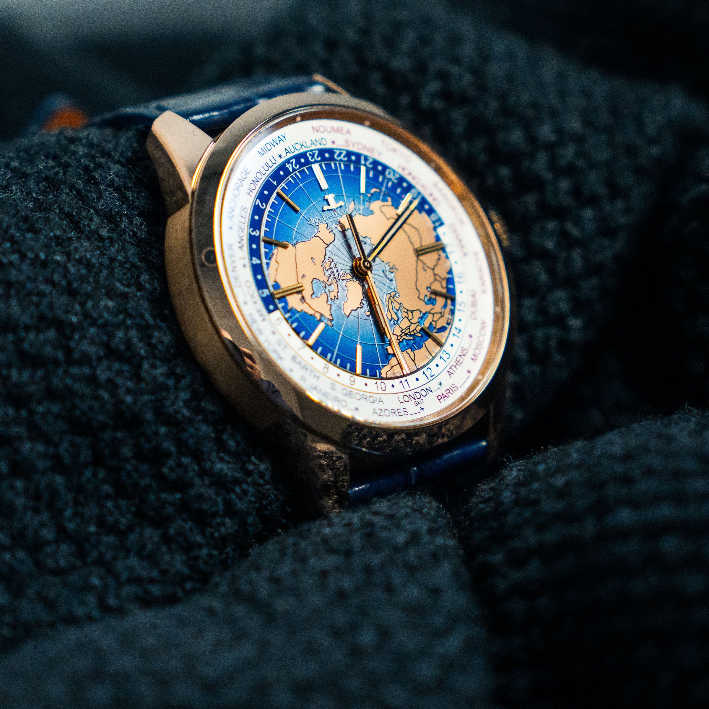 JAEGER-LECOULTRE GEOPHYSIC UNIVERSAL TIME Q8102520 41.6MM
