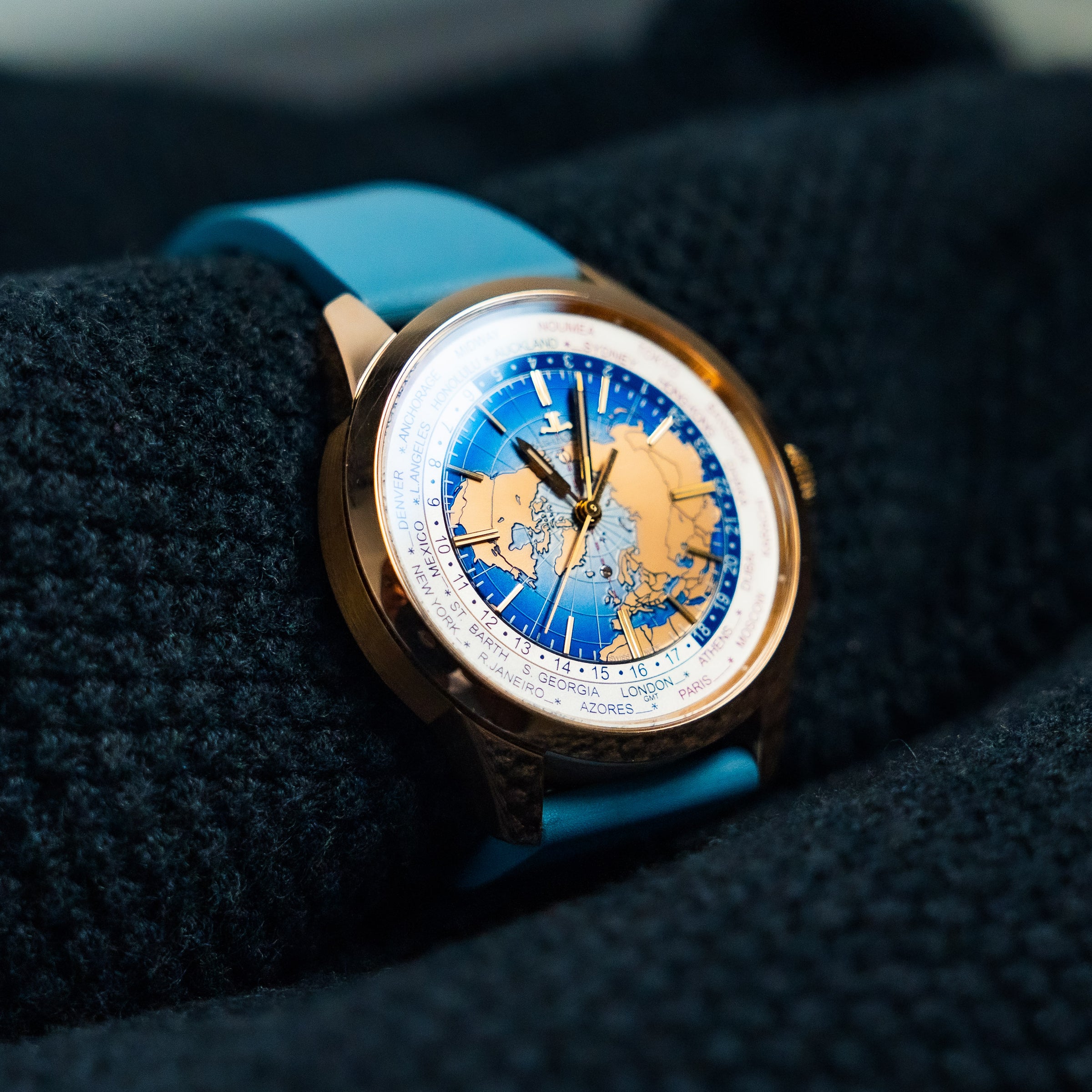 JAEGER-LECOULTRE GEOPHYSIC UNIVERSAL TIME Q8102520 41.6MM