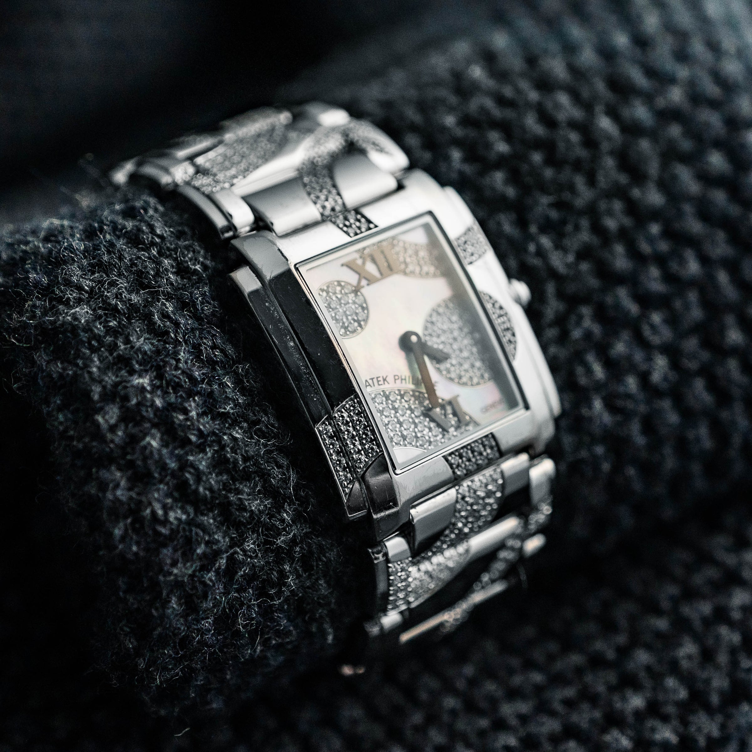 PATEK PHILLIPPE 24 REF: 4910/49G-001