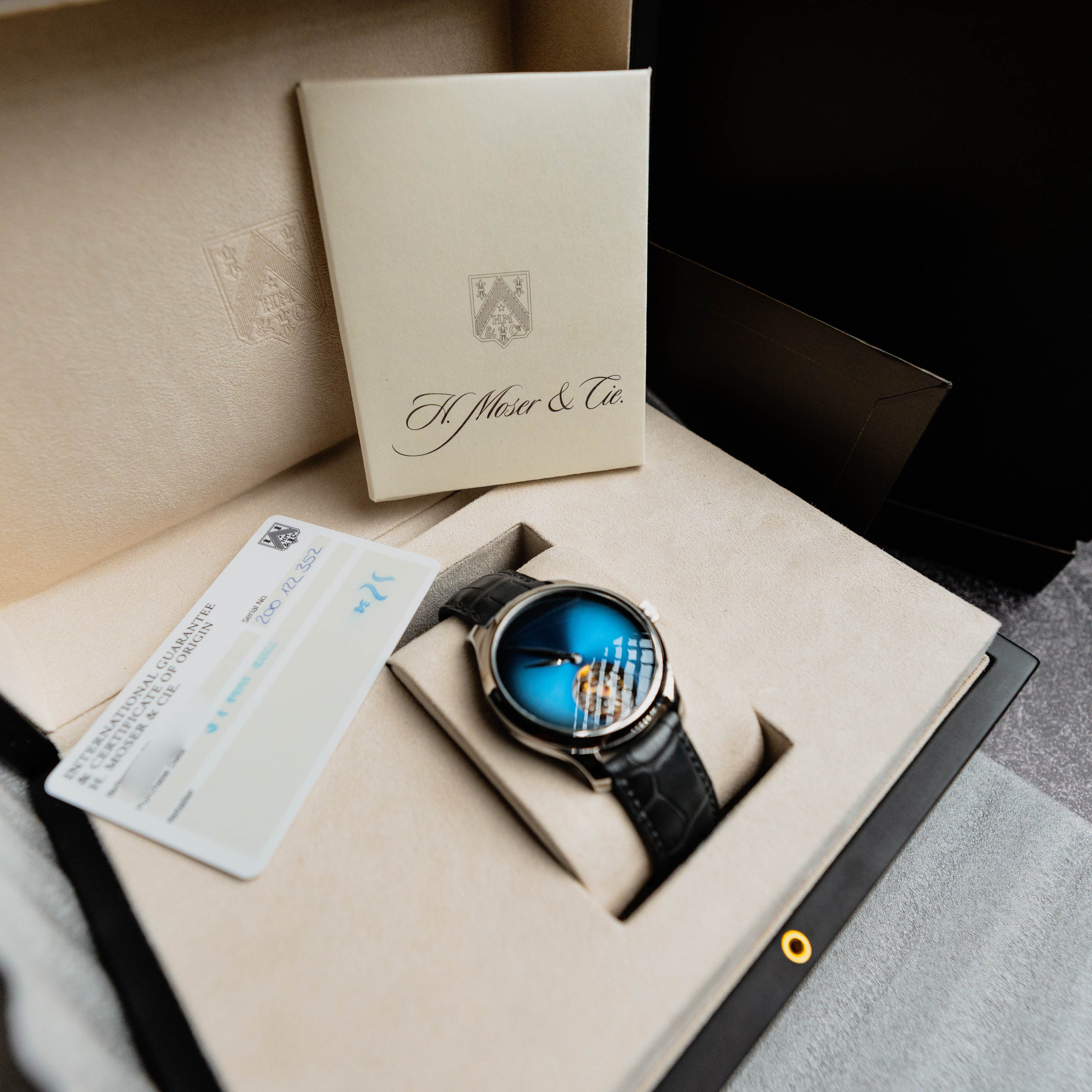 H. MOSER & CIE. ENDEAVOUR TOURBILLION 40MM 1804-1201