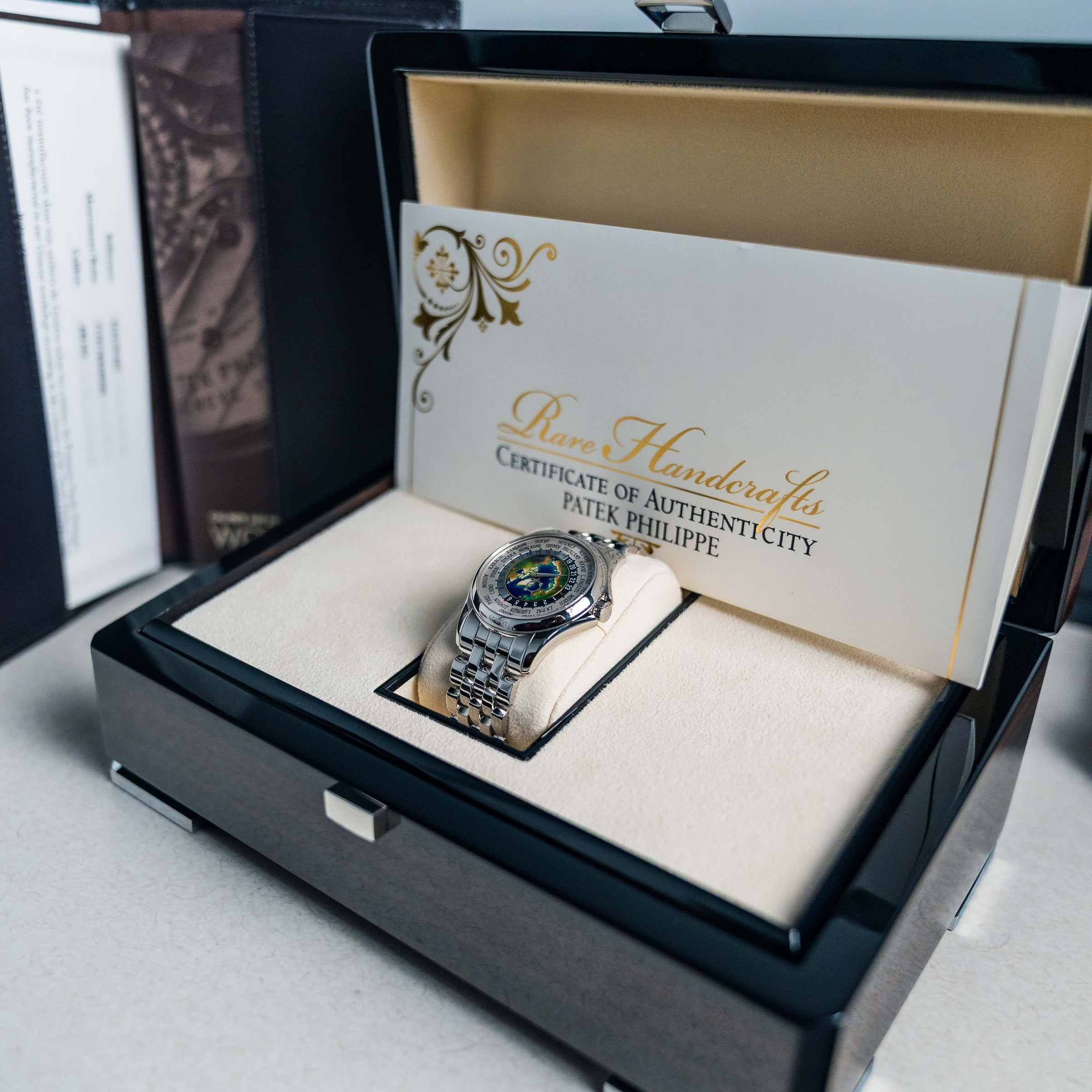 2018 PATEK PHILIPPE WORLD TIME 5131/1P-001 39.5MM PLATINUM