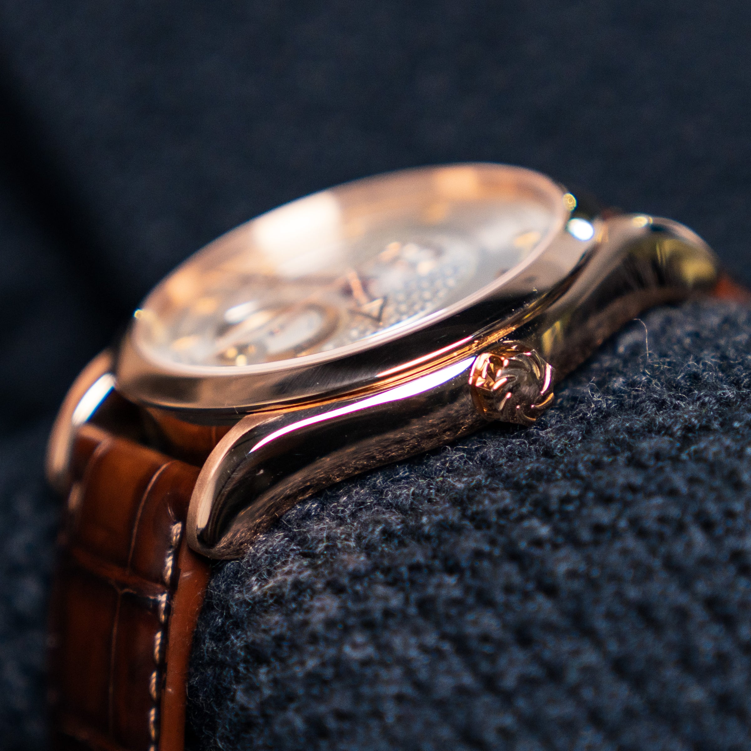 CARL F. BUCHERER MANERO 40MM SILVER DIAL 00.10905.03.16.01