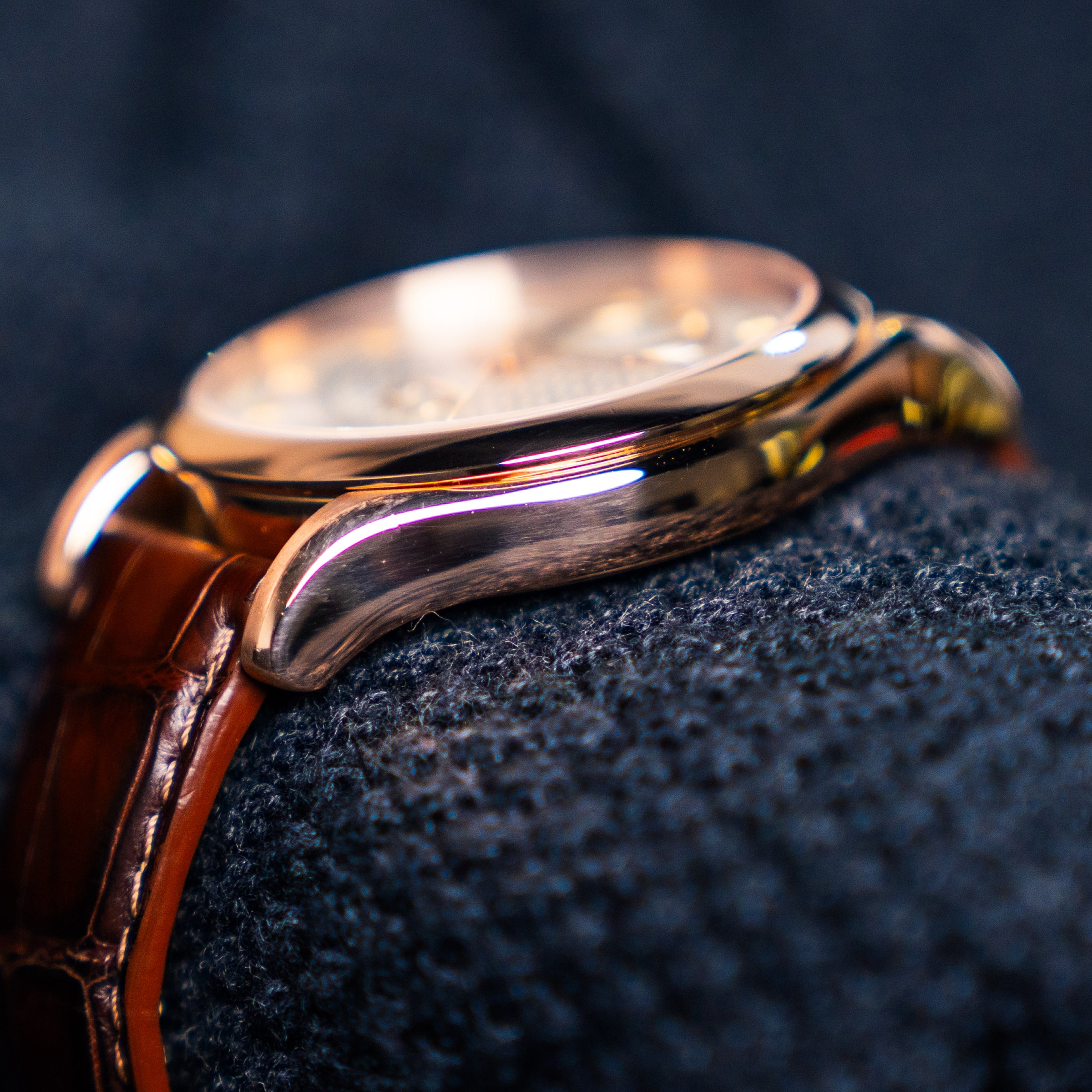 CARL F. BUCHERER MANERO 40MM SILVER DIAL 00.10905.03.16.01