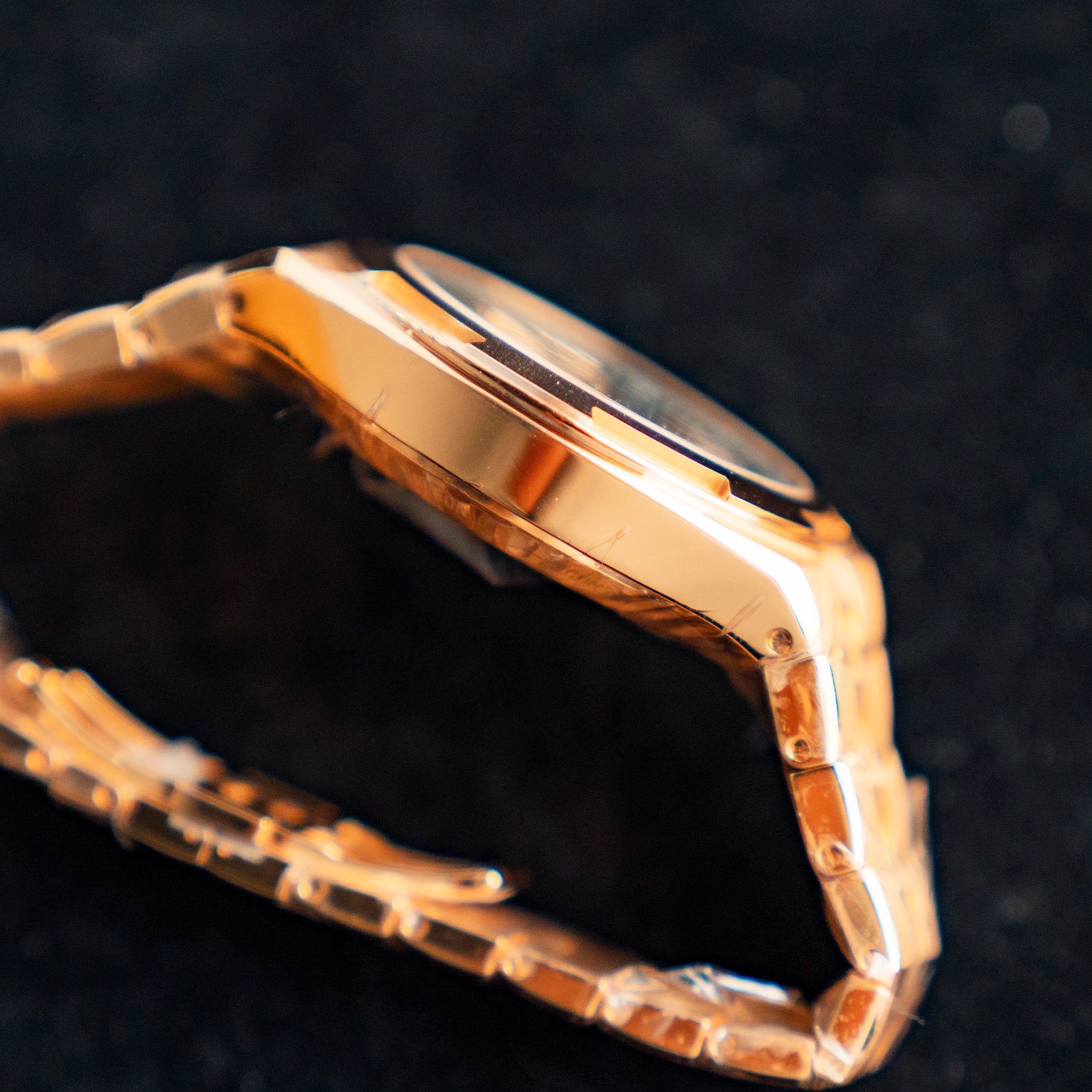 Vacheron Constantin Overseas Chronograph – 42.5mm Green Dial Rose Gold – Ref. 5520V/210R-B966