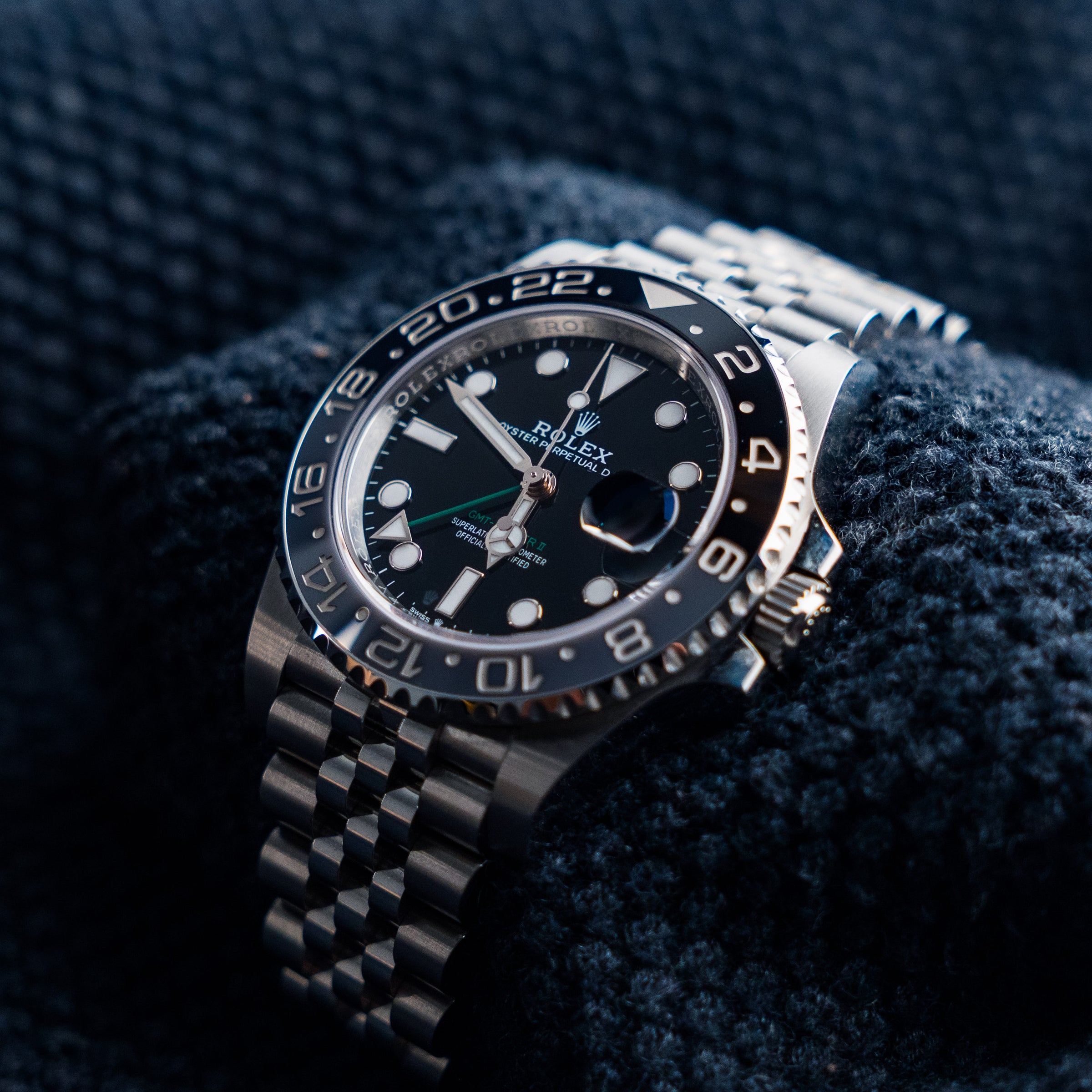 Rolex GMT-Master II “Bruce Wayne” – 40mm Jubilee – Ref. 126710GRNR