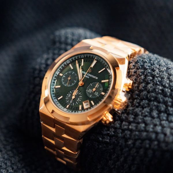 Vacheron Constantin Overseas Chronograph – 42.5mm Green Dial Rose Gold – Ref. 5520V/210R-B966