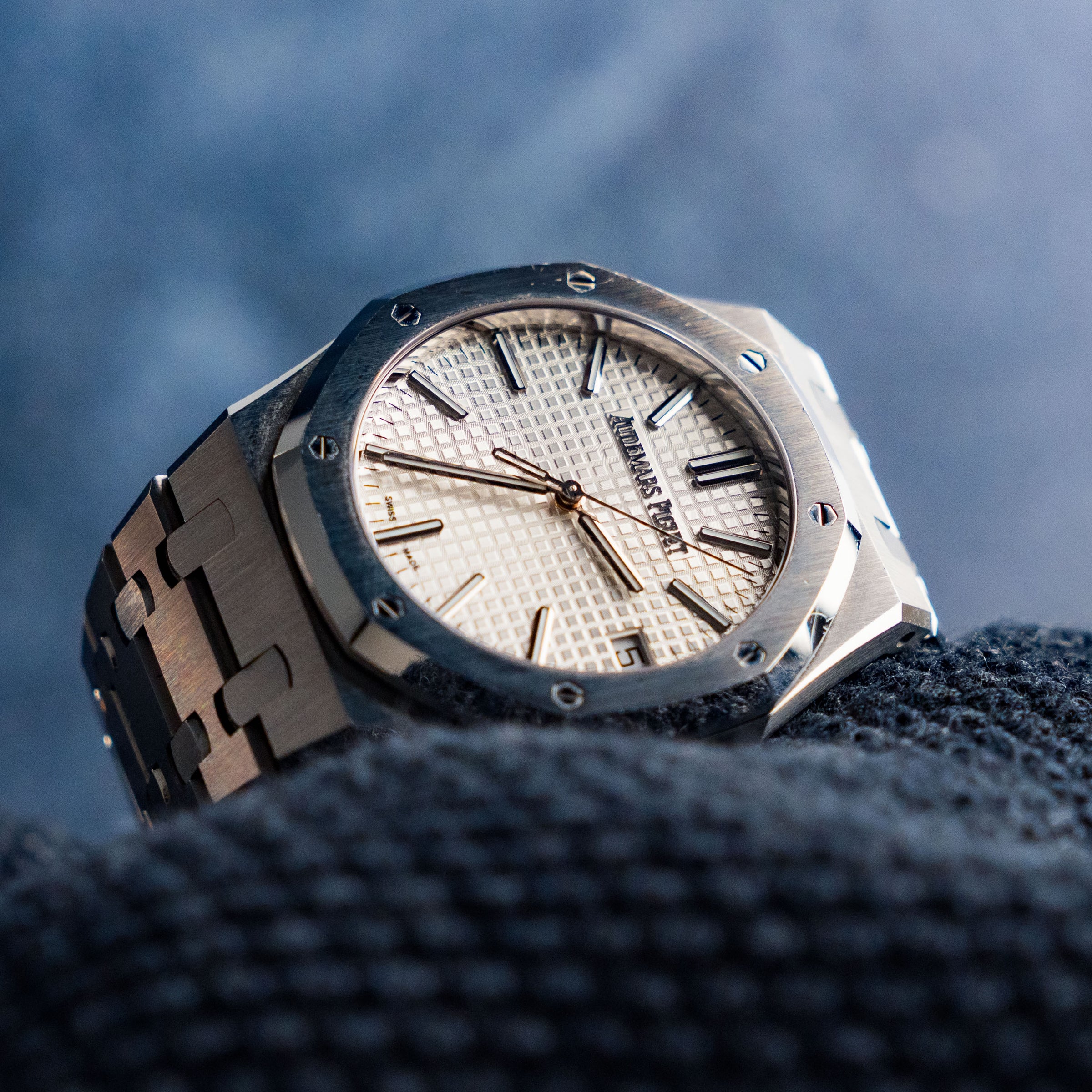 Audemars Piguet Royal Oak Selfwinding “50th Anniversary” – 41mm Silver Dial – Ref. 15510ST.OO.1320ST.03