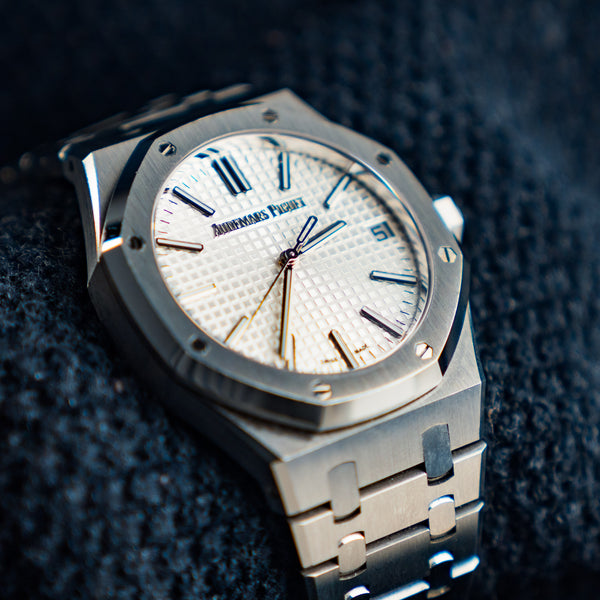 Audemars Piguet Royal Oak Selfwinding “50th Anniversary” – 41mm Silver Dial – Ref. 15510ST.OO.1320ST.03