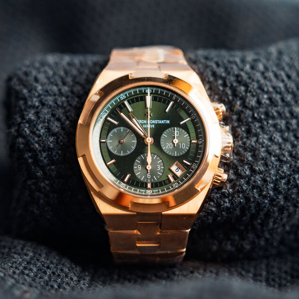 Vacheron Constantin Overseas Chronograph – 42.5mm Green Dial Rose Gold – Ref. 5520V/210R-B966