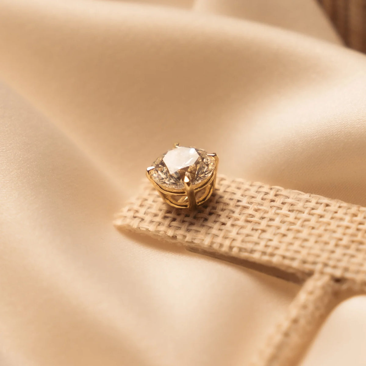 Exquisite 3.08ct Lab Grown Diamond Stud Earrings in 14k Yellow Gold