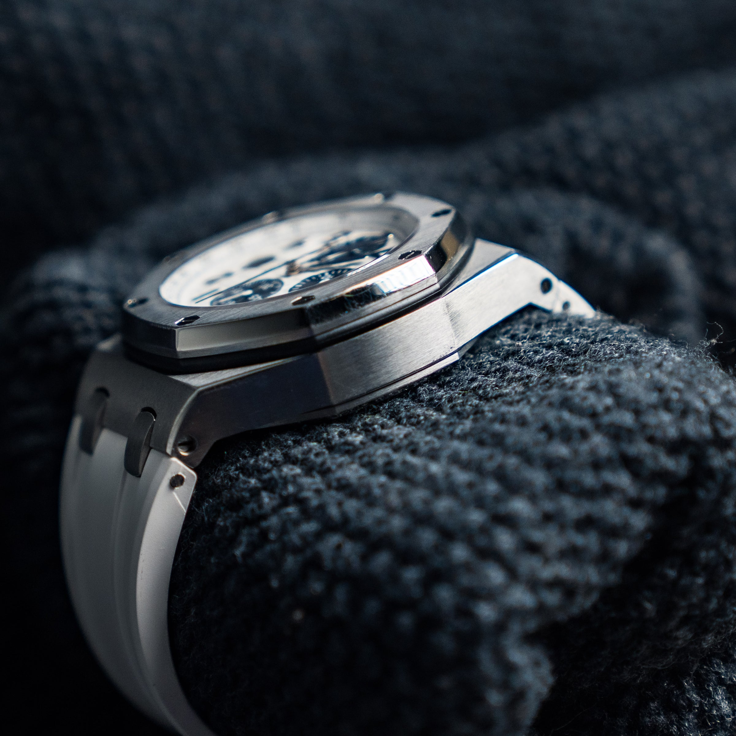 Audemars Piguet Royal Oak Offshore Chronograph “Navy Panda” – 42mm Stainless Steel – Ref. 26170ST.OO.D305CR.01