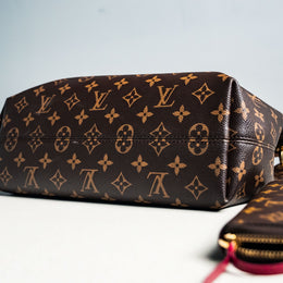 Louis Vuitton Monogram Graceful & Monogram Clemence Wallet Fuchsia Interior