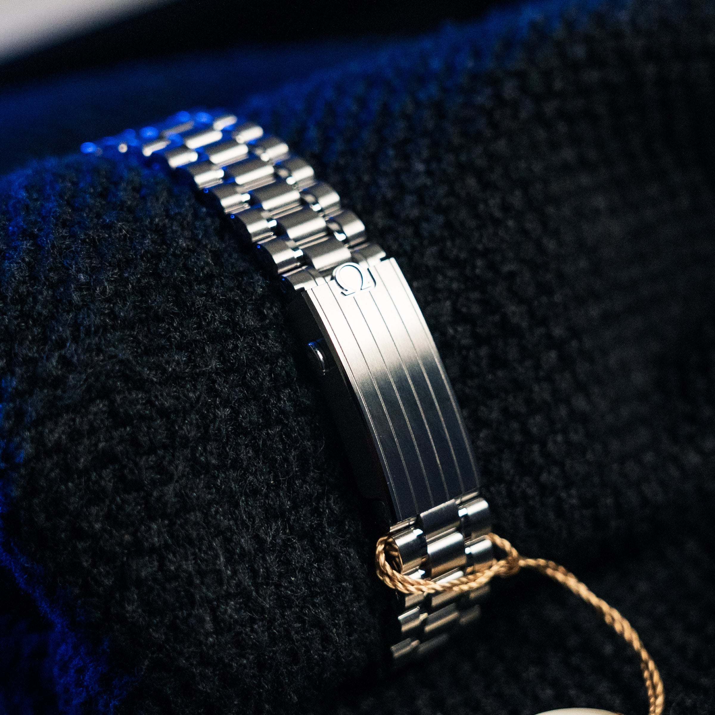 OMEGA SPEEDMASTER MOONWATCH PROFESSIONAL CO-AXIAL MASTER CHRONOMETER CHRONOGRAPH STAINLESS STEEL WATCH 42MM – O31030425001004