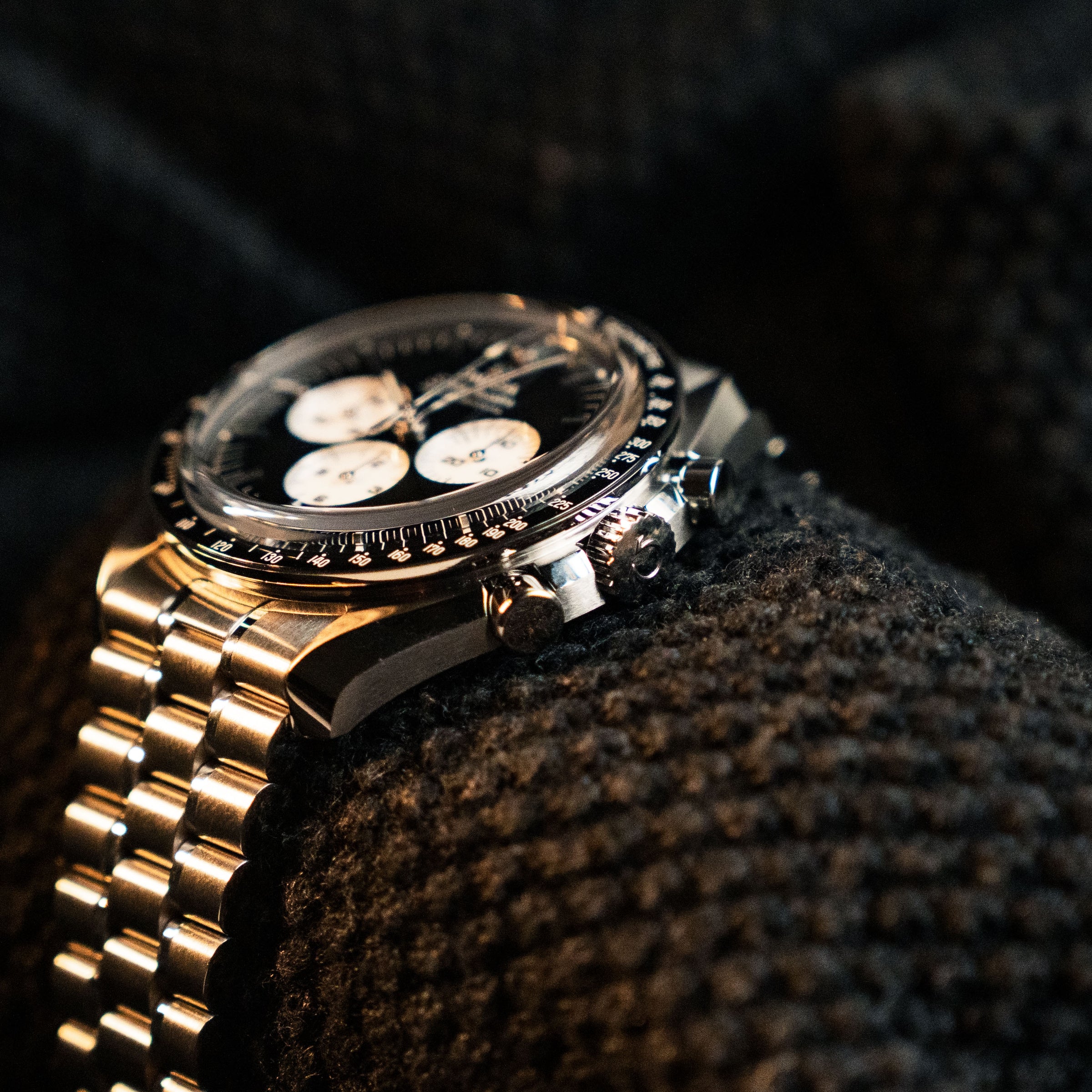 OMEGA SPEEDMASTER MOONWATCH PROFESSIONAL CO-AXIAL MASTER CHRONOMETER CHRONOGRAPH STAINLESS STEEL WATCH 42MM – O31030425001004