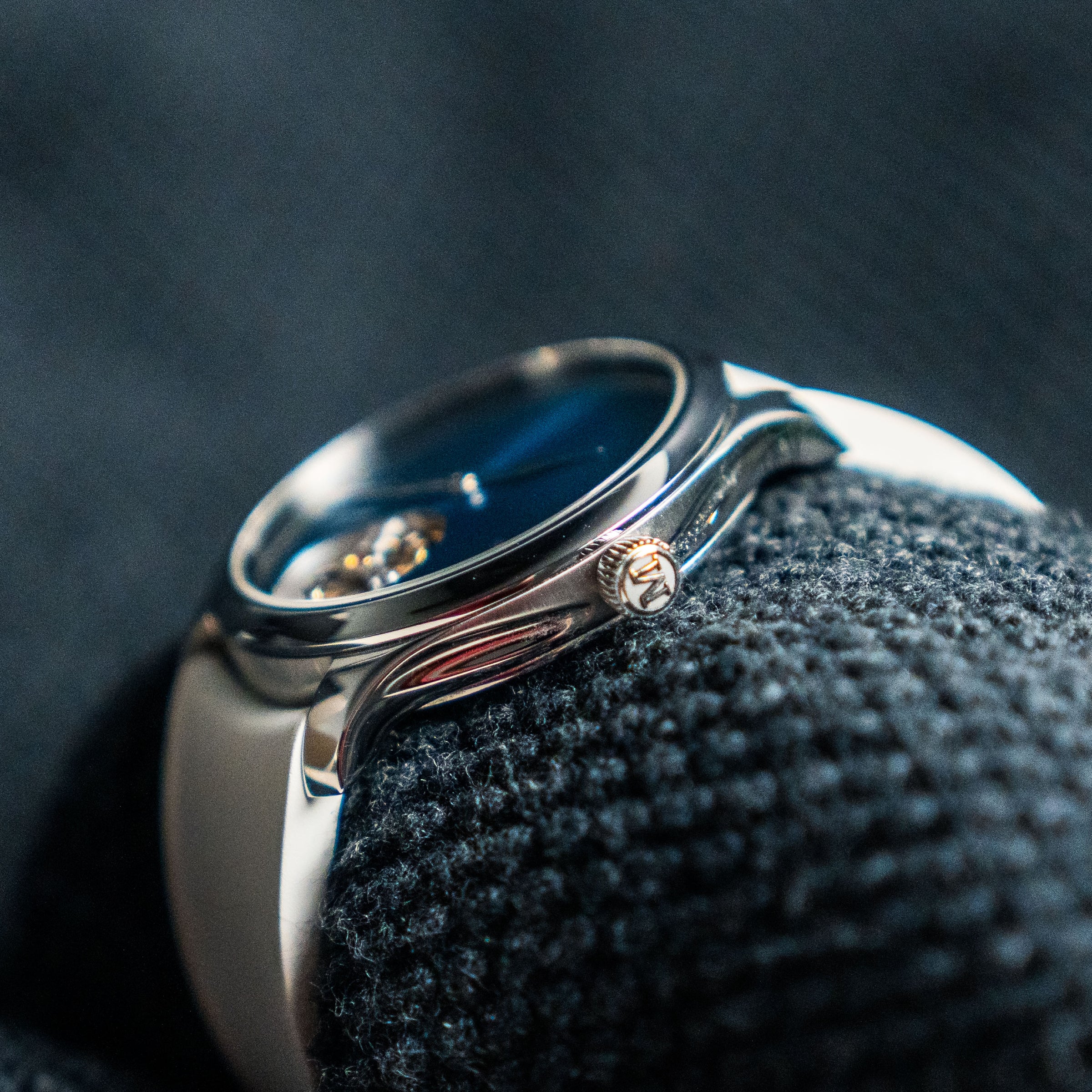 H.MOSER Endeavour Tourbillon Steel Concept Funky Blue