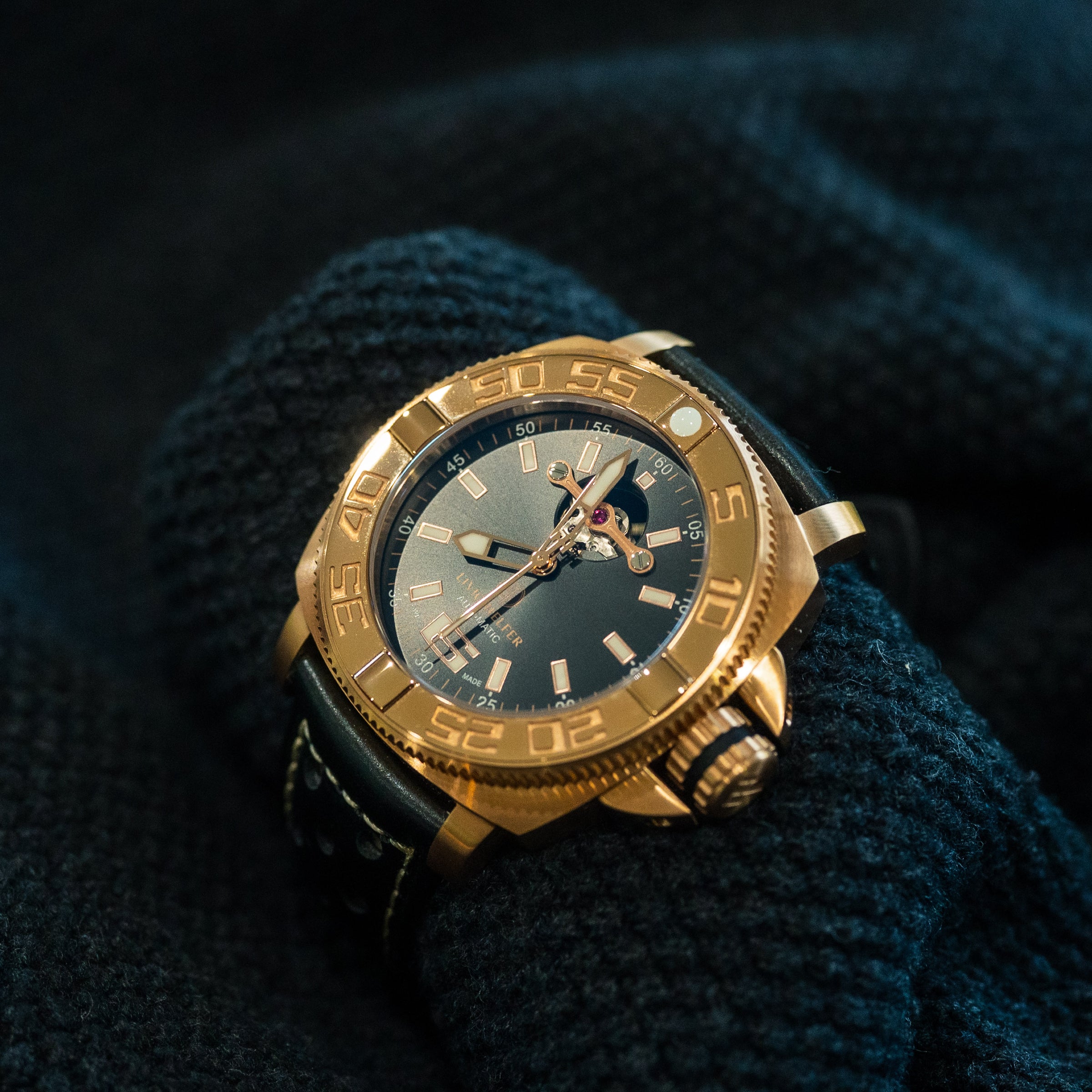 Helfer Helfer LH 01 Black