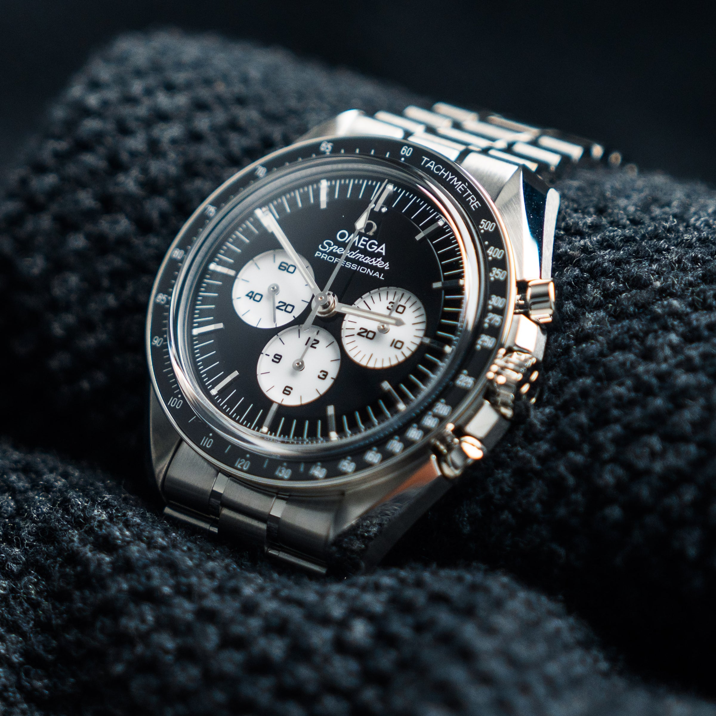 Omega Speedmaster Professional Moonwatch Ref. 310.30.42.50.01.001 2026 Unworn Box & Papers