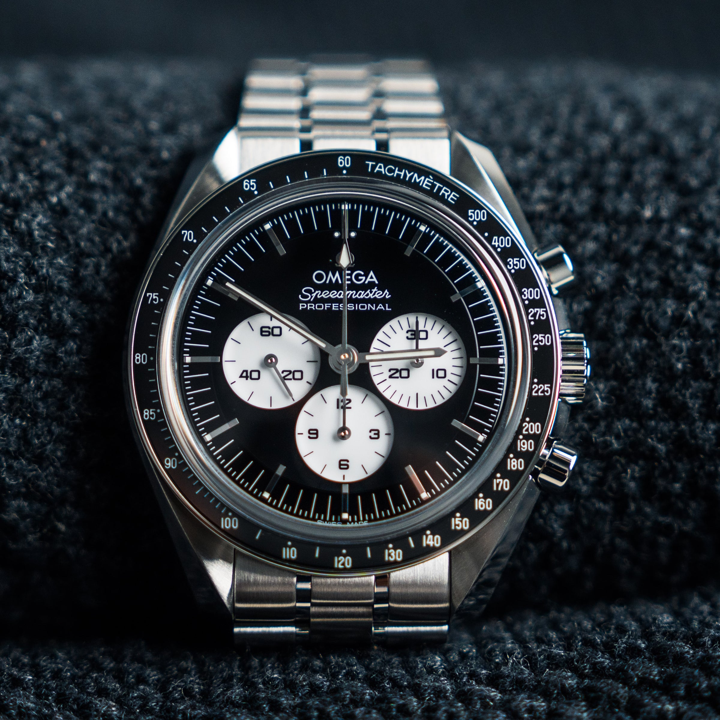 Omega Speedmaster Professional Moonwatch Ref. 310.30.42.50.01.001 2026 Unworn Box & Papers