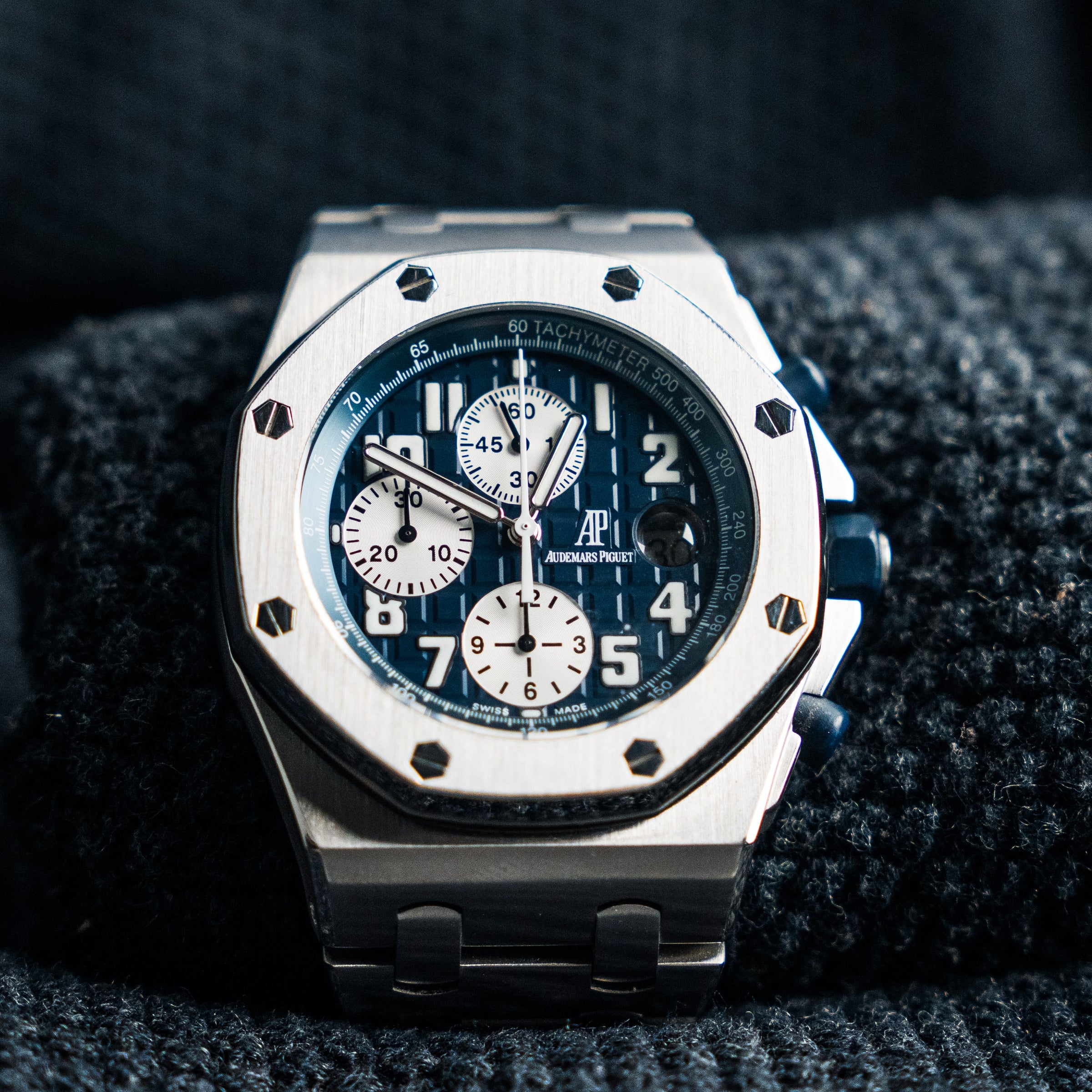 Audemars Piguet Royal Oak Offshore Chronograph – 42mm Blue Dial Stainless Steel – Ref. 25721ST.OO.1000ST.09