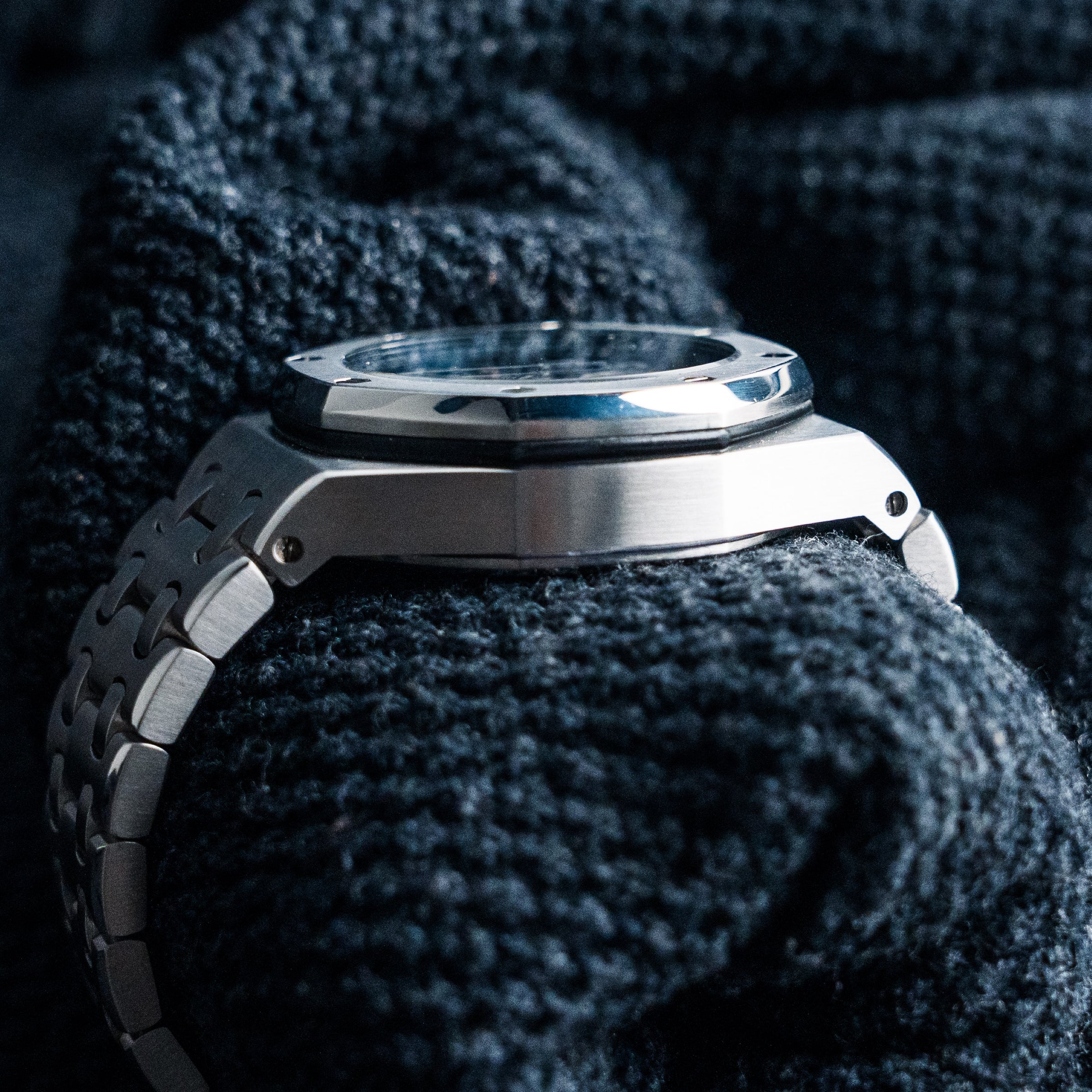 Audemars Piguet Royal Oak Offshore Chronograph – 42mm Blue Dial Stainless Steel – Ref. 25721ST.OO.1000ST.09