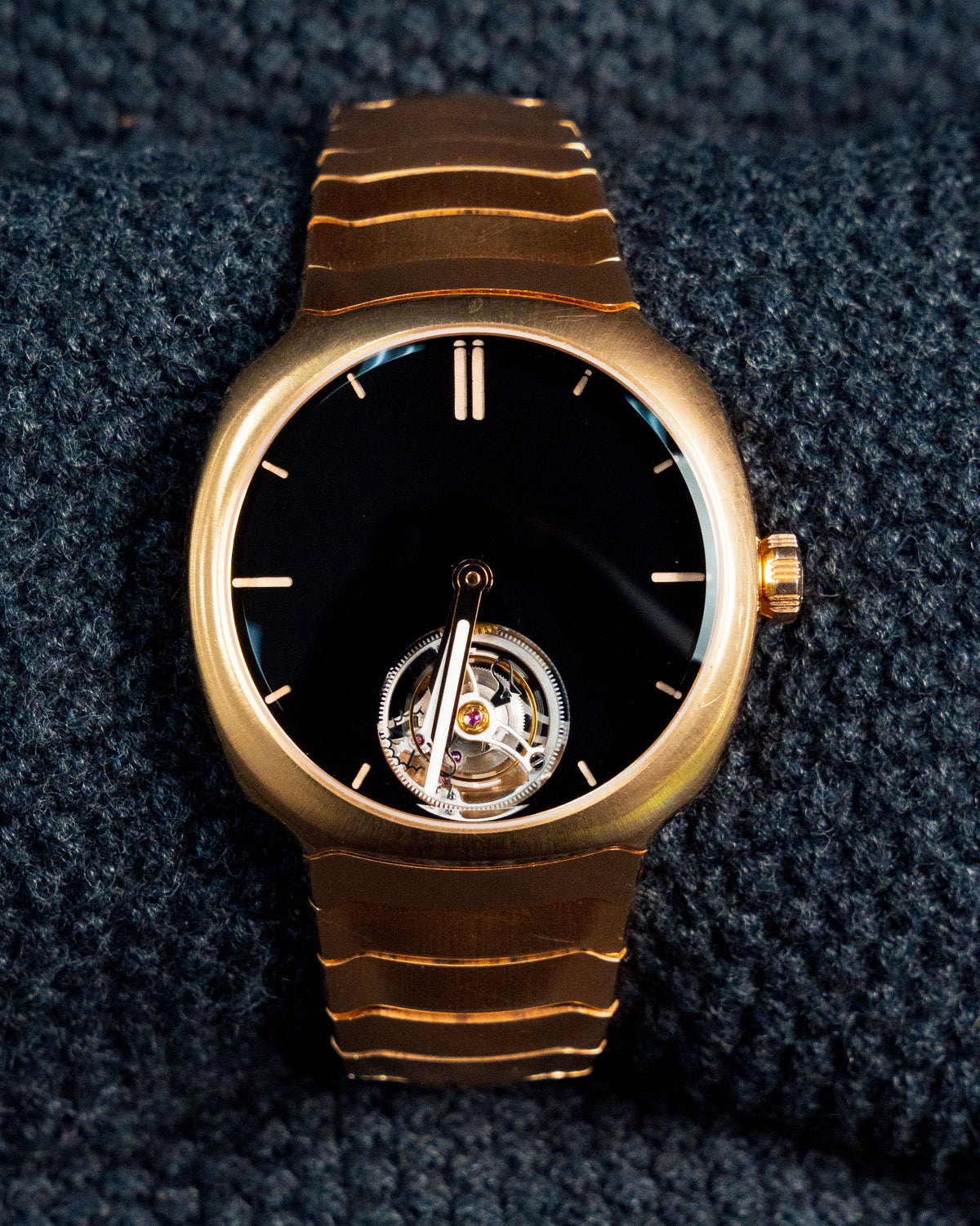 H Moser Streamliner Tourbillon Rose Gold Vantablack 40mm 6804-0400