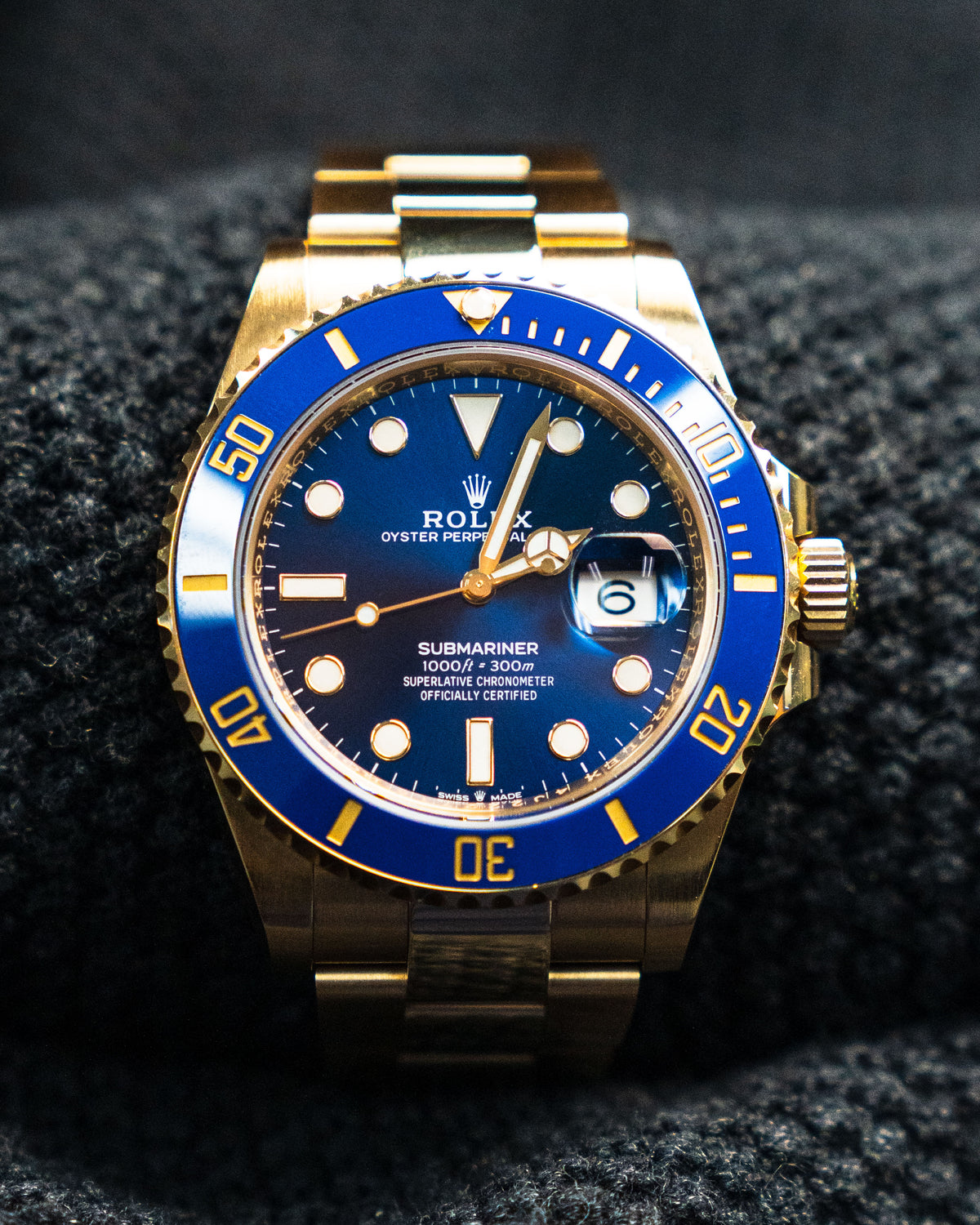 Rolex Submariner Date 18k Yellow Gold Blue Ceramic 40mm 116618LB