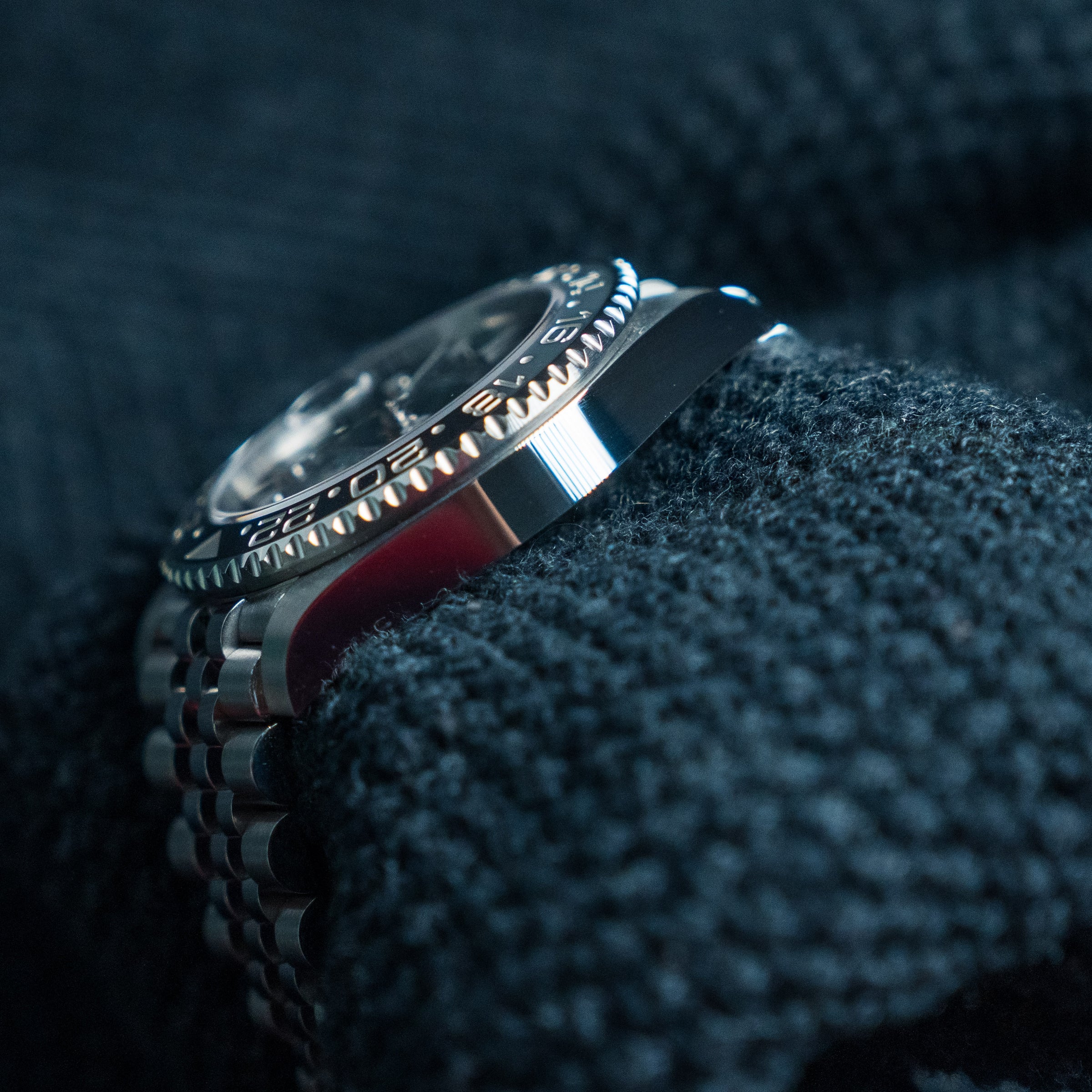 Rolex GMT-Master II “Bruce Wayne” – 40mm Jubilee – Ref. 126710GRNR