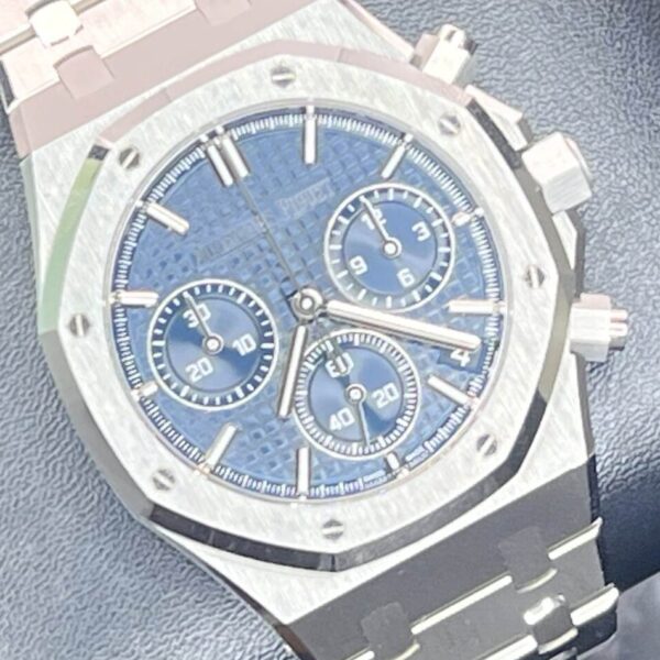 Audemars Piguet Royal Oak "50th anniversary" - Image 3