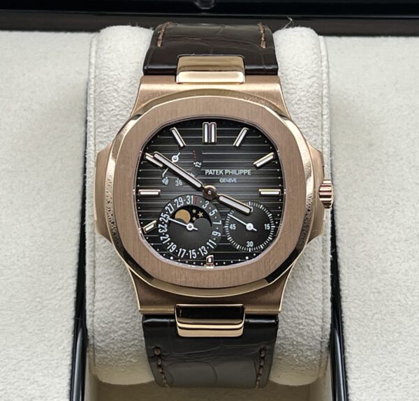 2022 Patek Philippe 5712R-001