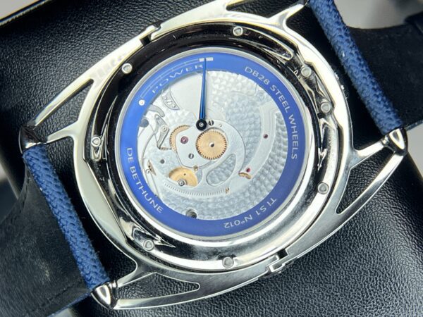 DeBethune DB28 - Image 4